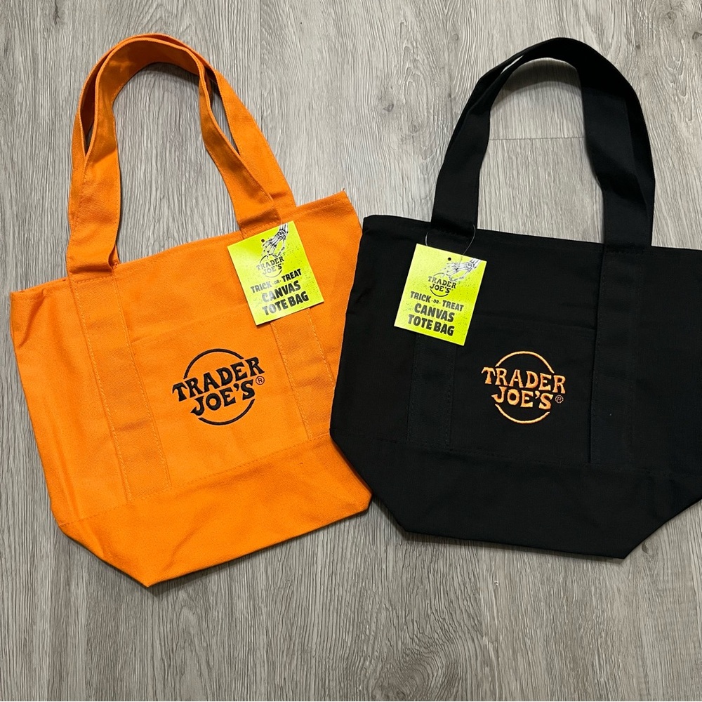Trader Joe’s Mini Tote Canvas Bags Black and Orange Set NWT Halloween 2025 Fall